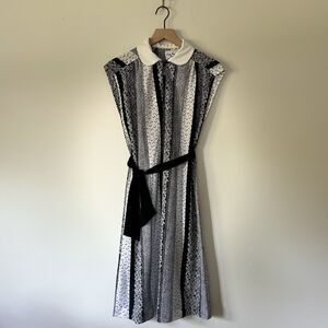 70s Lady Page Day Dress Cap Sleeve Peter Pan Collar B&W All Over Print Sz Medium